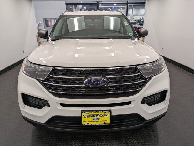 Certified 2023 Ford Explorer XLT image 2