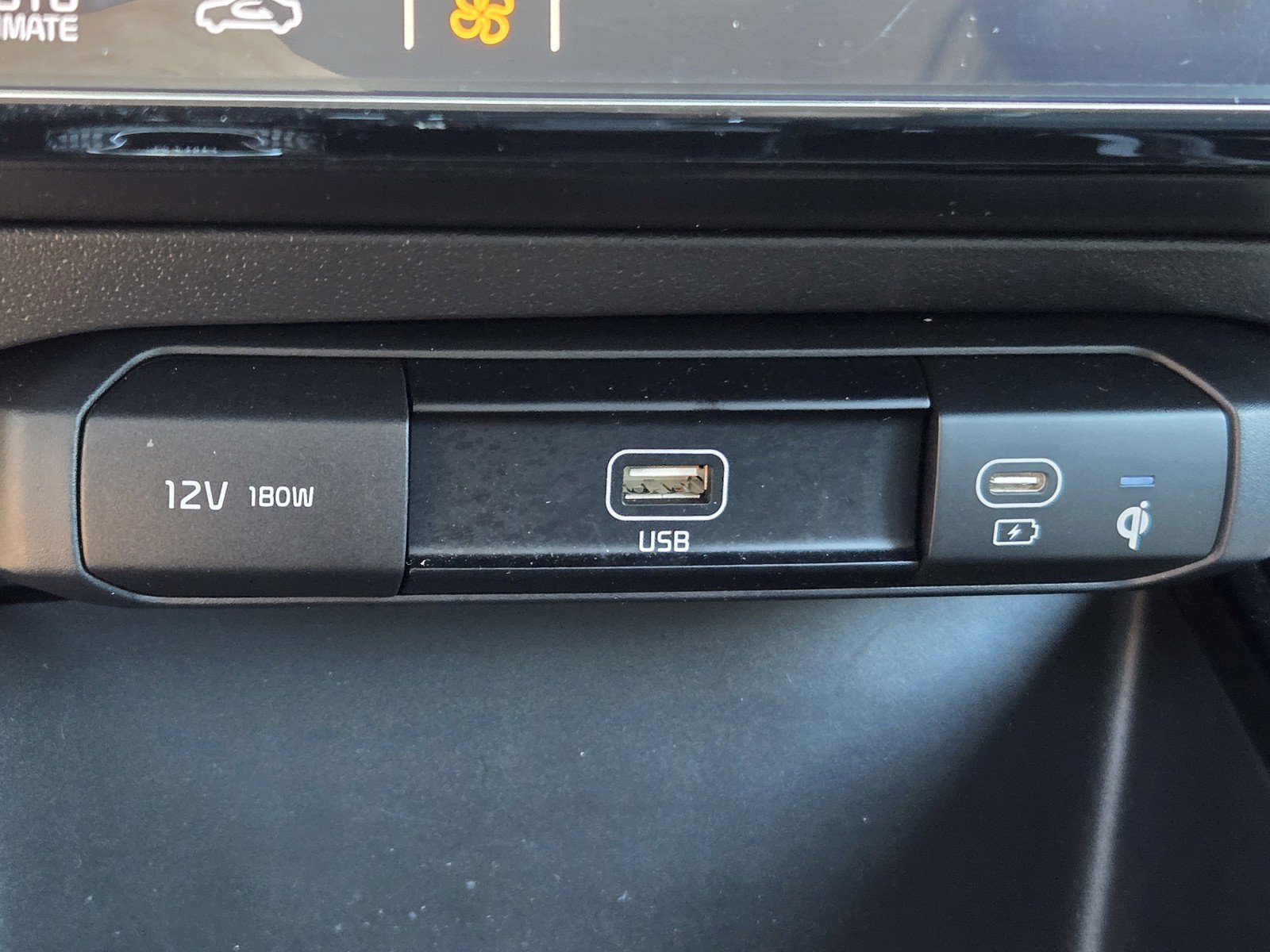 Used 2025 Kia Niro EX FWD image 26