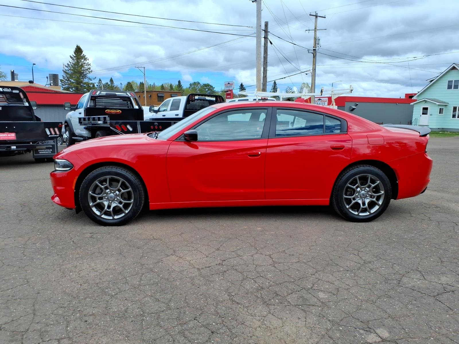Used 2017 Dodge Charger SXT w/ AWD Plus Group image 2
