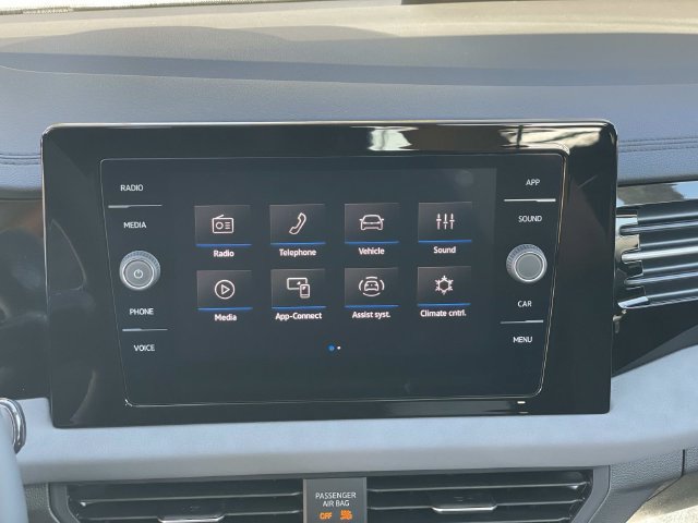 New 2026 Volkswagen Jetta SE FWD image 12