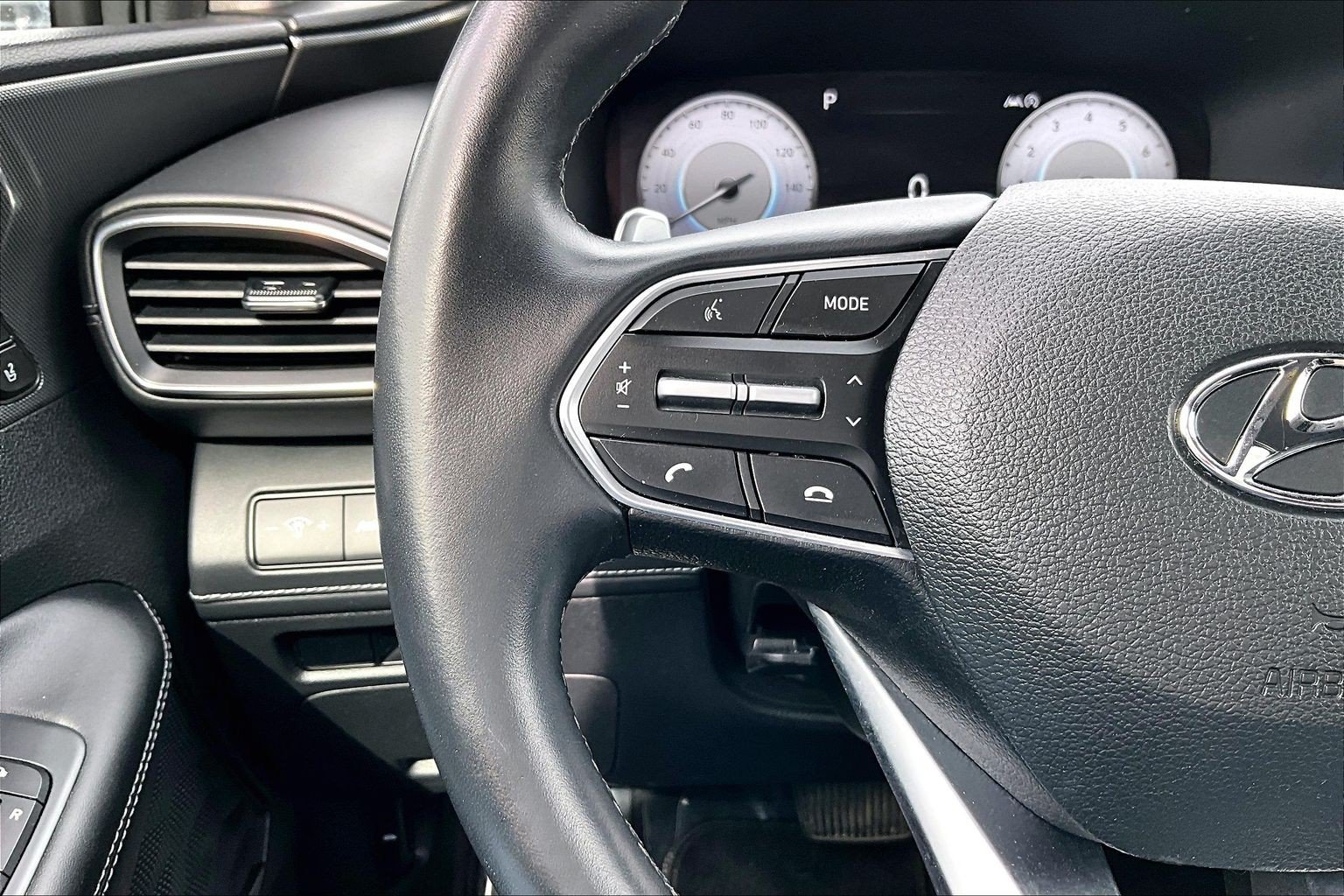 Used 2022 Hyundai Santa Fe Limited FWD image 19