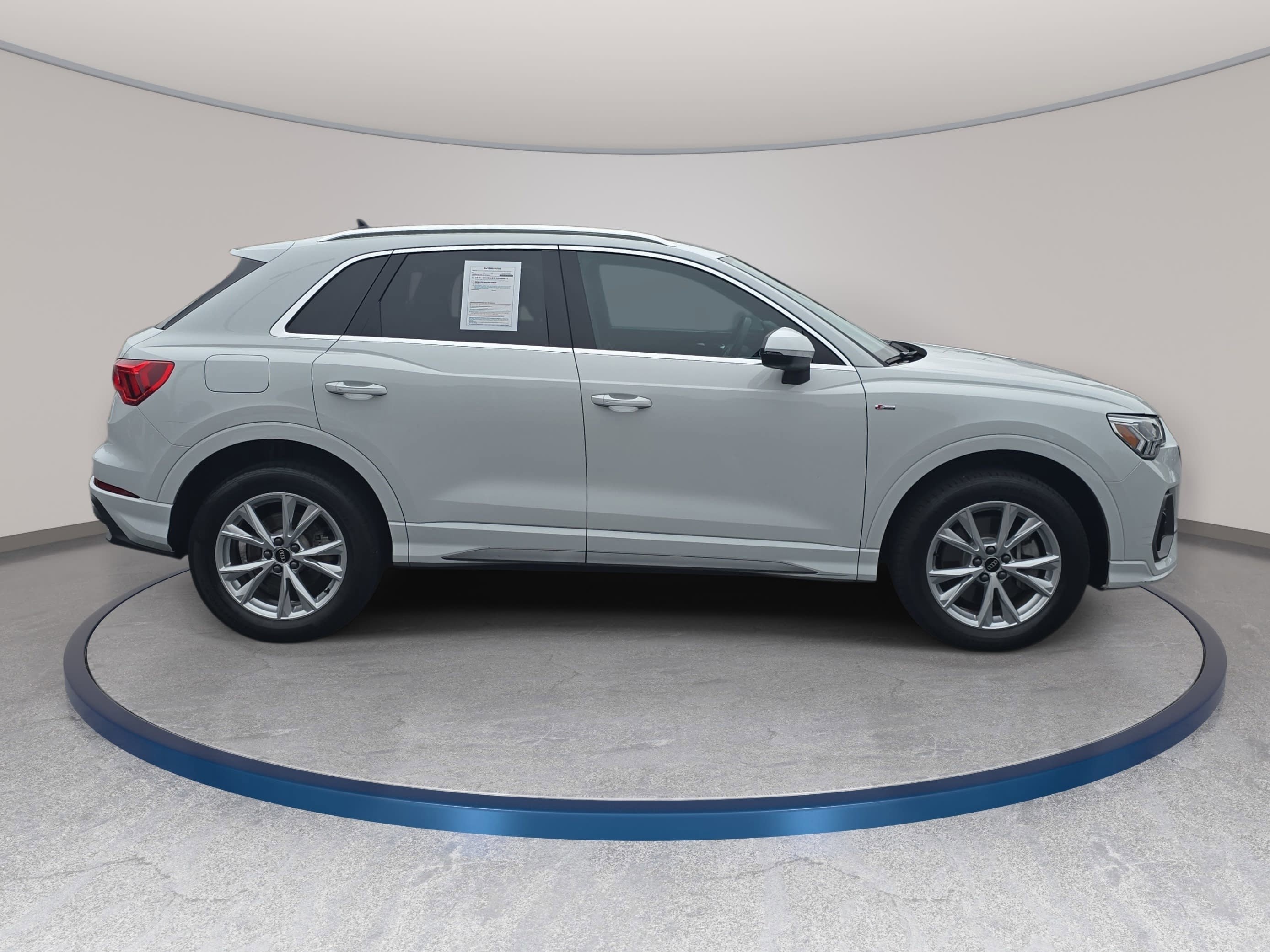 Used 2023 Audi Q3 2.0T Premium Plus w/ Premium Plus Package AWD/4WD image 4