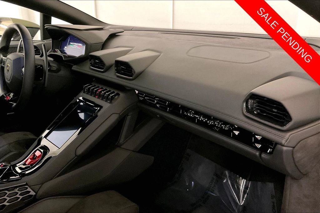 Used 2023 Lamborghini Huracan Tecnica image 13