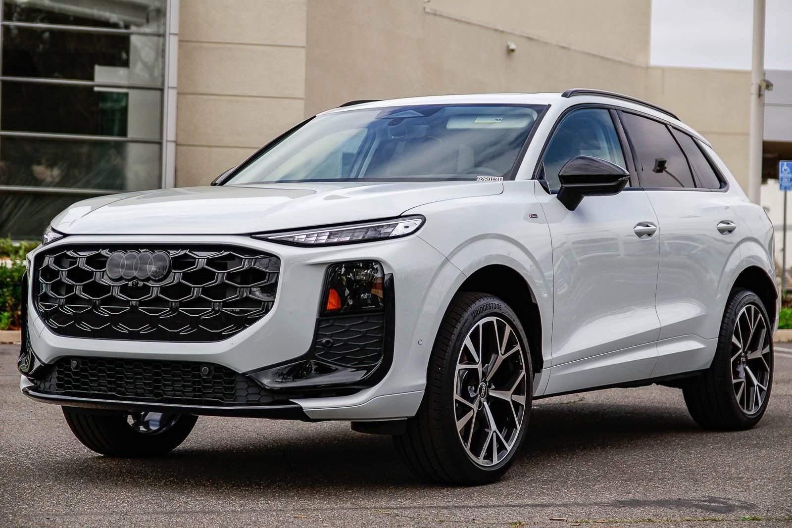 New 2026 Audi Q3 quattro 2.0T image 3
