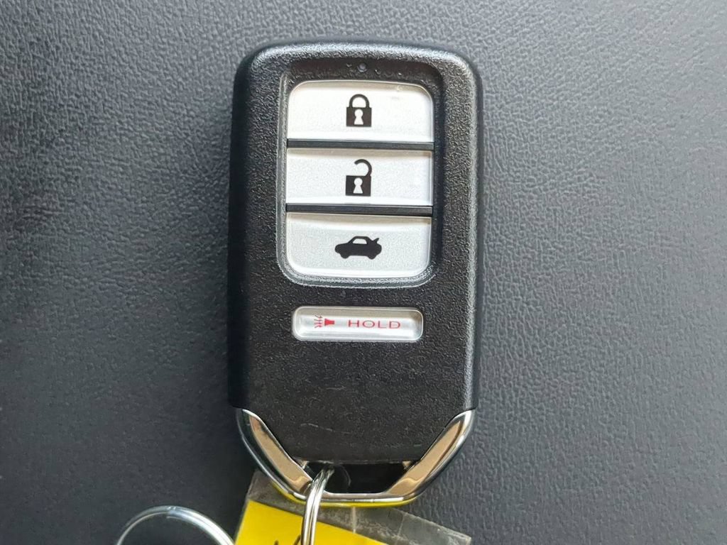 Used 2024 Honda HR-V EX-L image 31