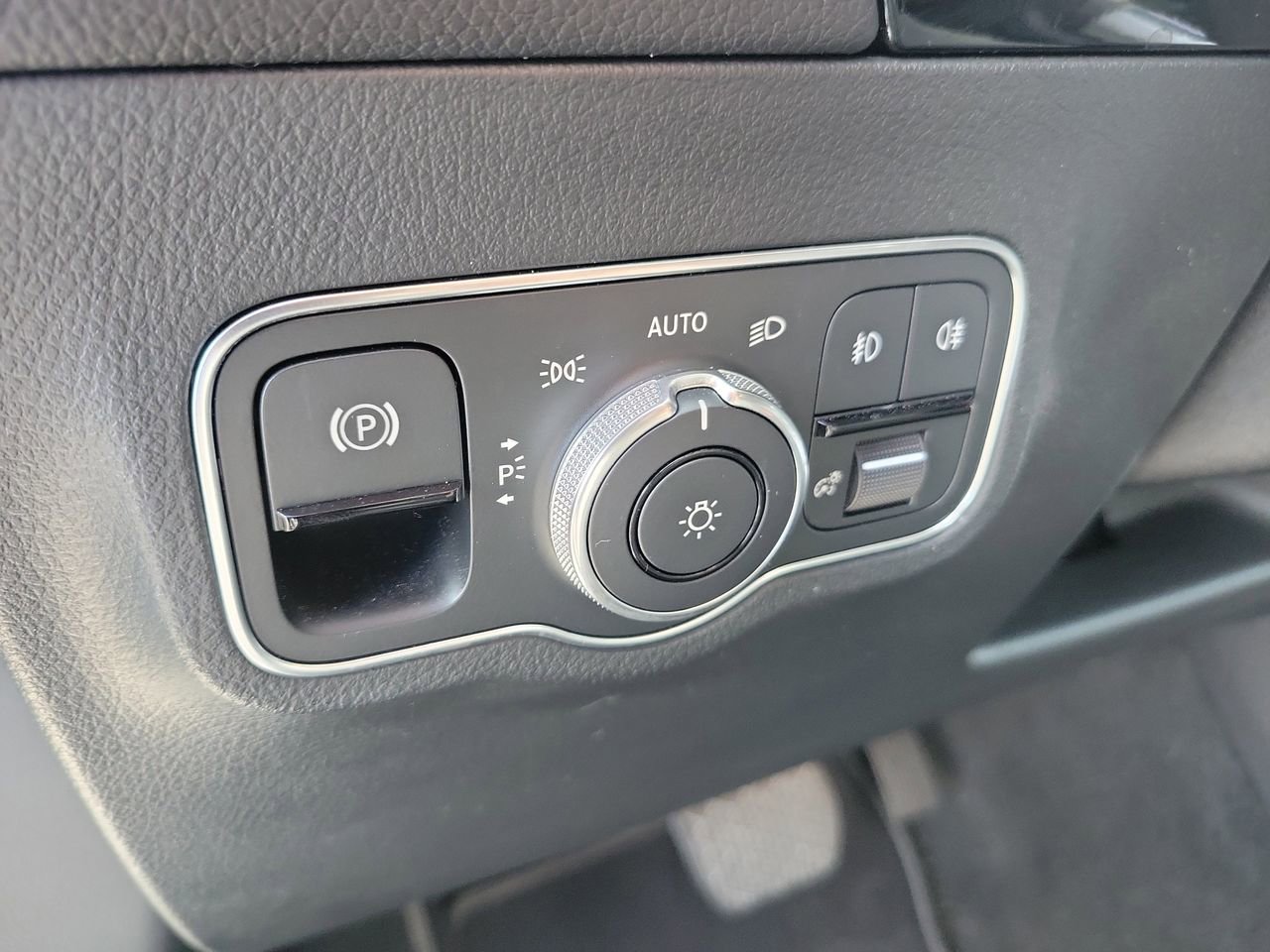 Certified 2022 Mercedes-Benz GLA 250 image 26