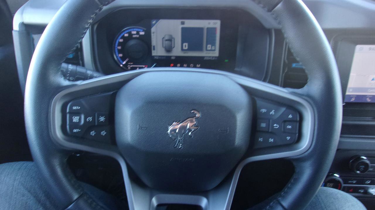 Used 2023 Ford Bronco Black Diamond w/ Sasquatch Package image 14