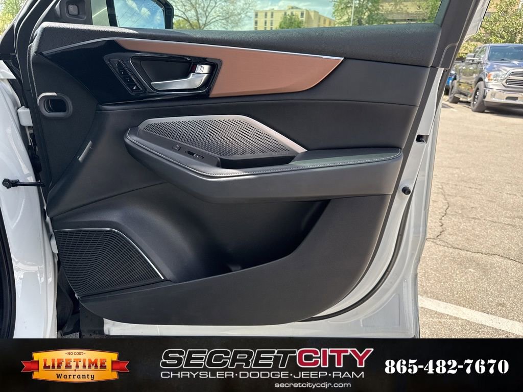 Used 2022 Acura MDX FWD w/ Technology Package image 11