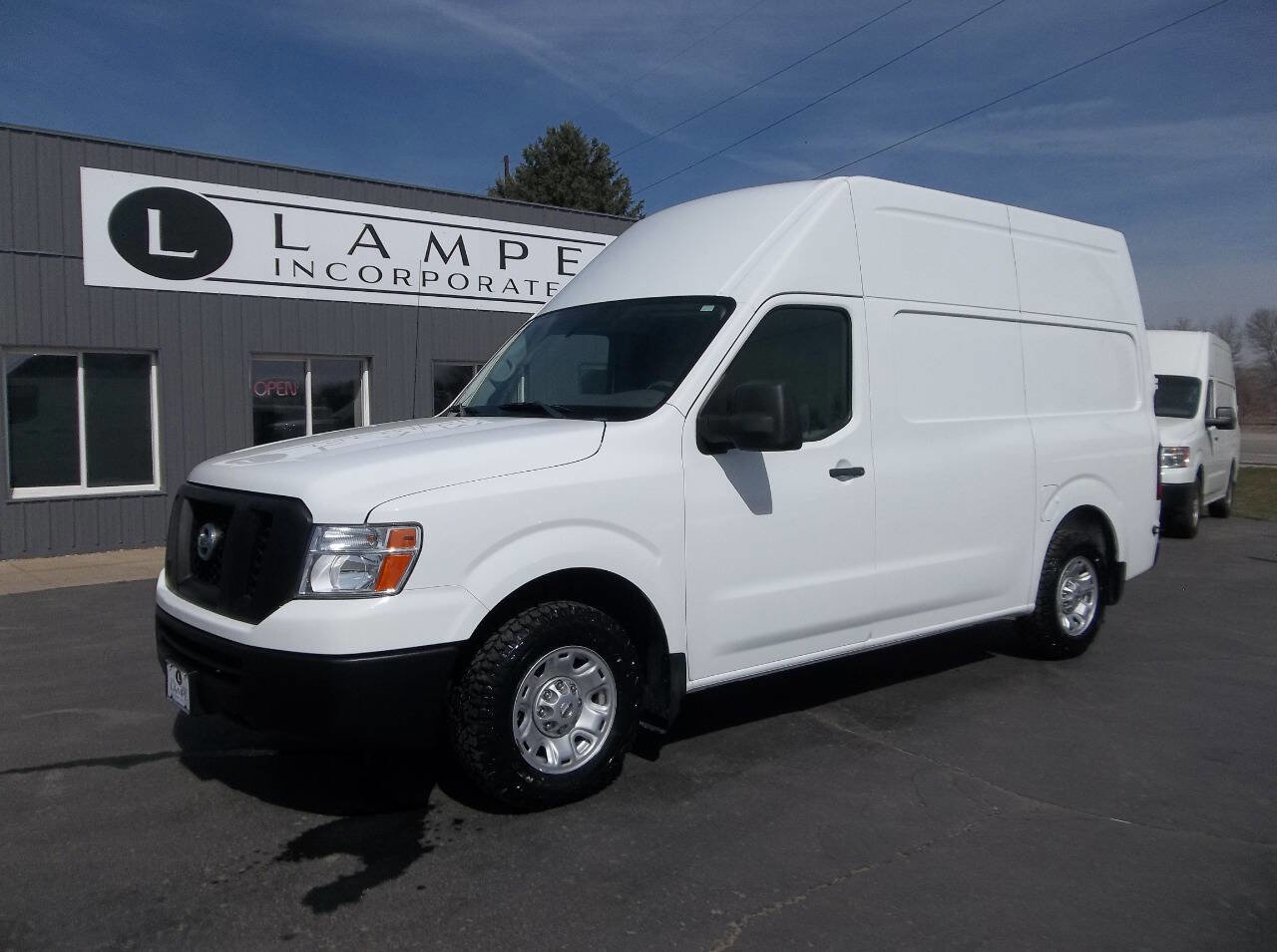 Used 2019 Nissan NV 2500 SV w/ Navigation Package image 3