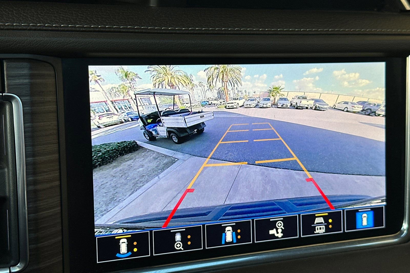 Certified 2021 GMC Yukon XL Denali image 23