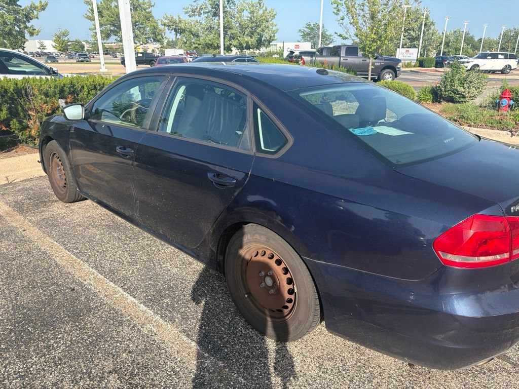 Used 2013 Volkswagen Passat 2.5 S FWD image 2