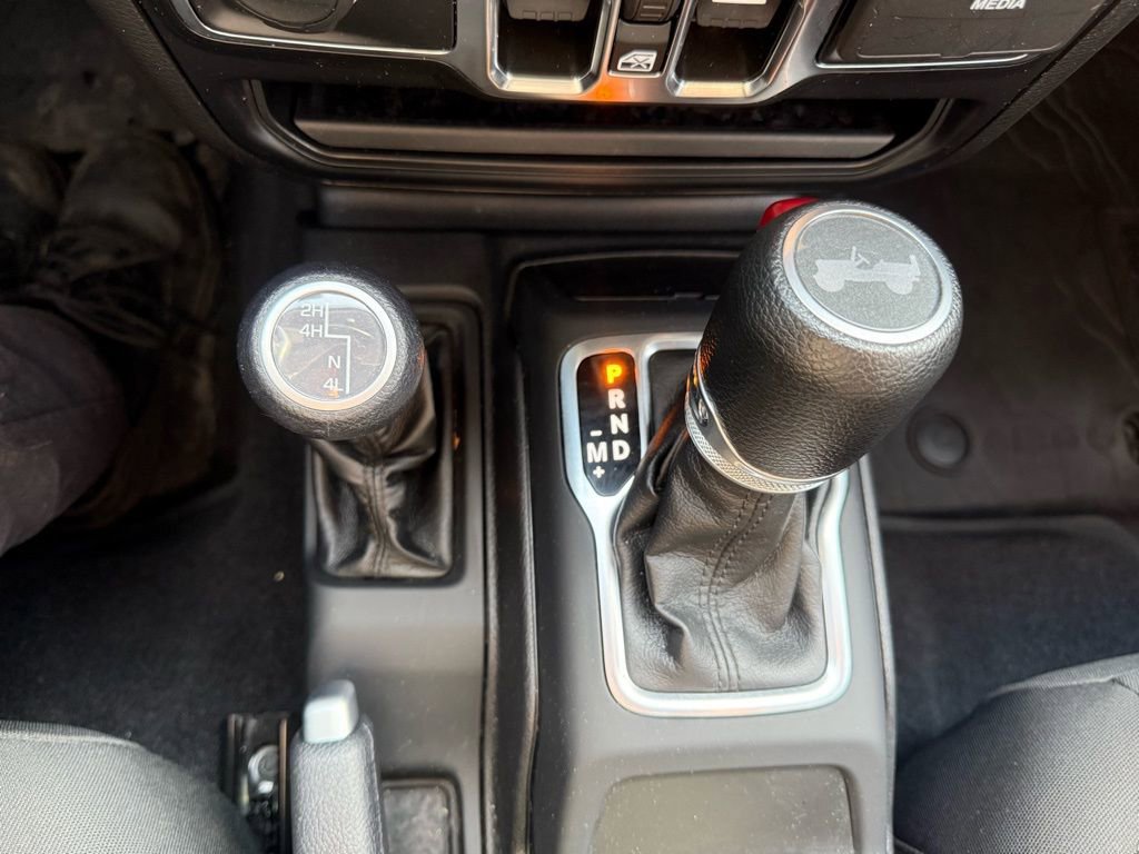 Used 2022 Jeep Wrangler Unlimited Sport image 25