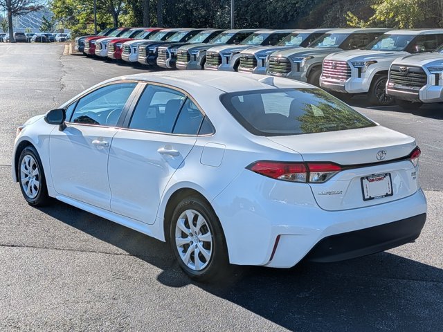 Used 2024 Toyota Corolla LE FWD image 5