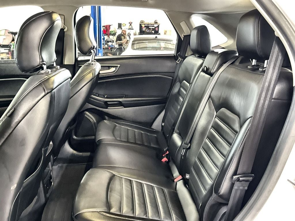 Used 2015 Ford Edge SEL w/ Equipment Group 201A AWD/4WD image 24