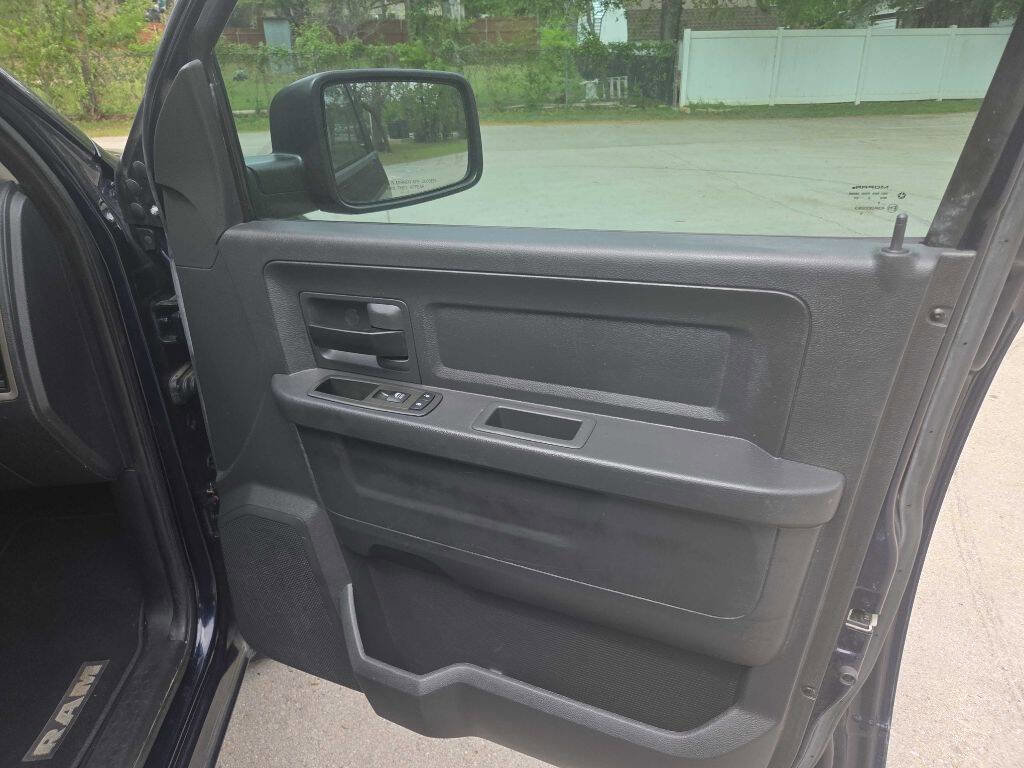 Used 2012 RAM 1500 Express image 25