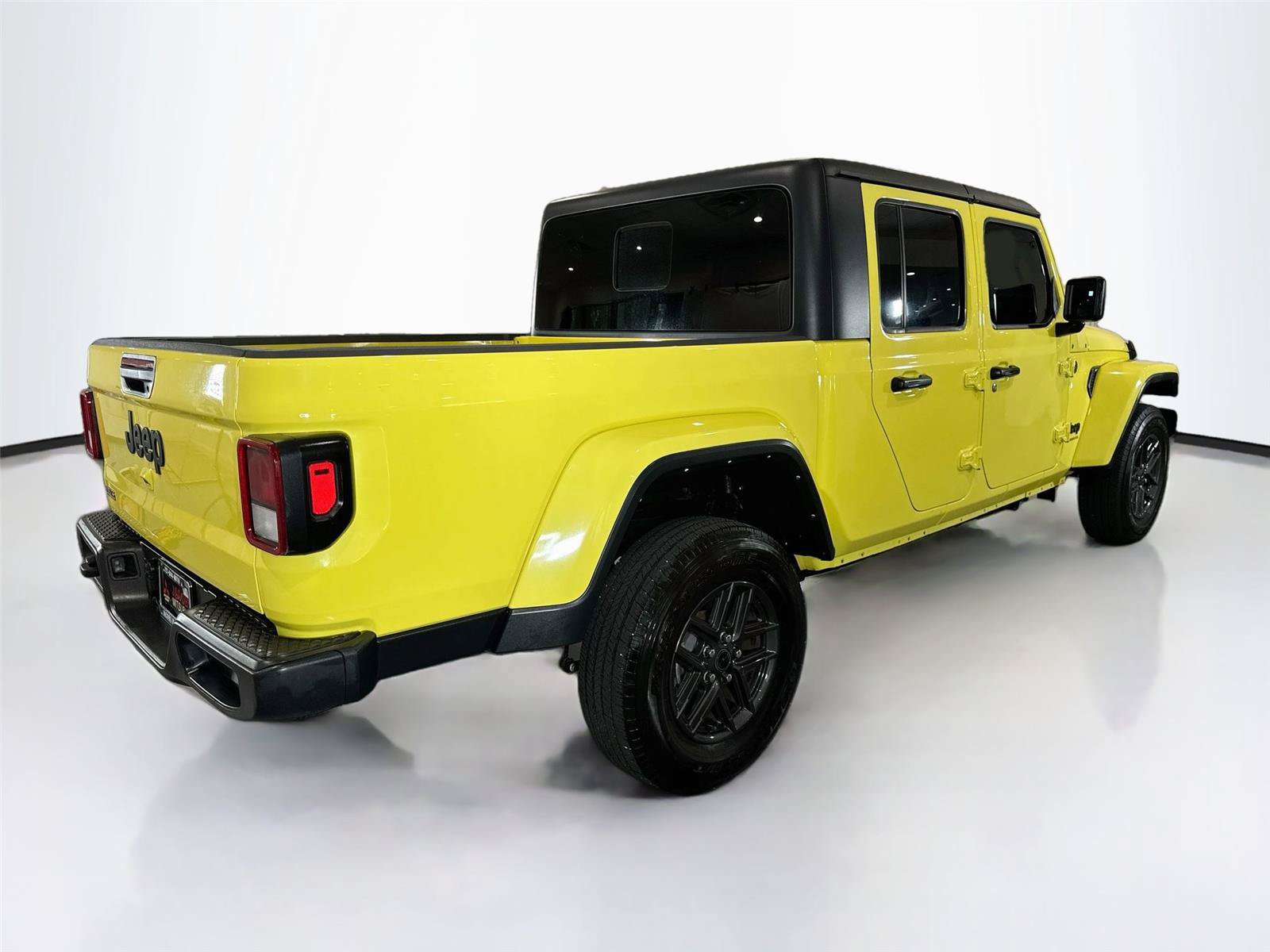 Used 2024 Jeep Gladiator Sport AWD/4WD image 37