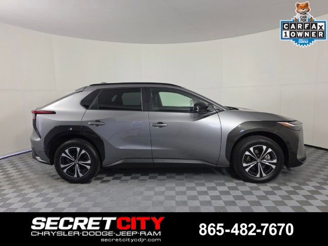 Used 2023 Toyota bZ4X XLE w/ Weather Package FWD image 8