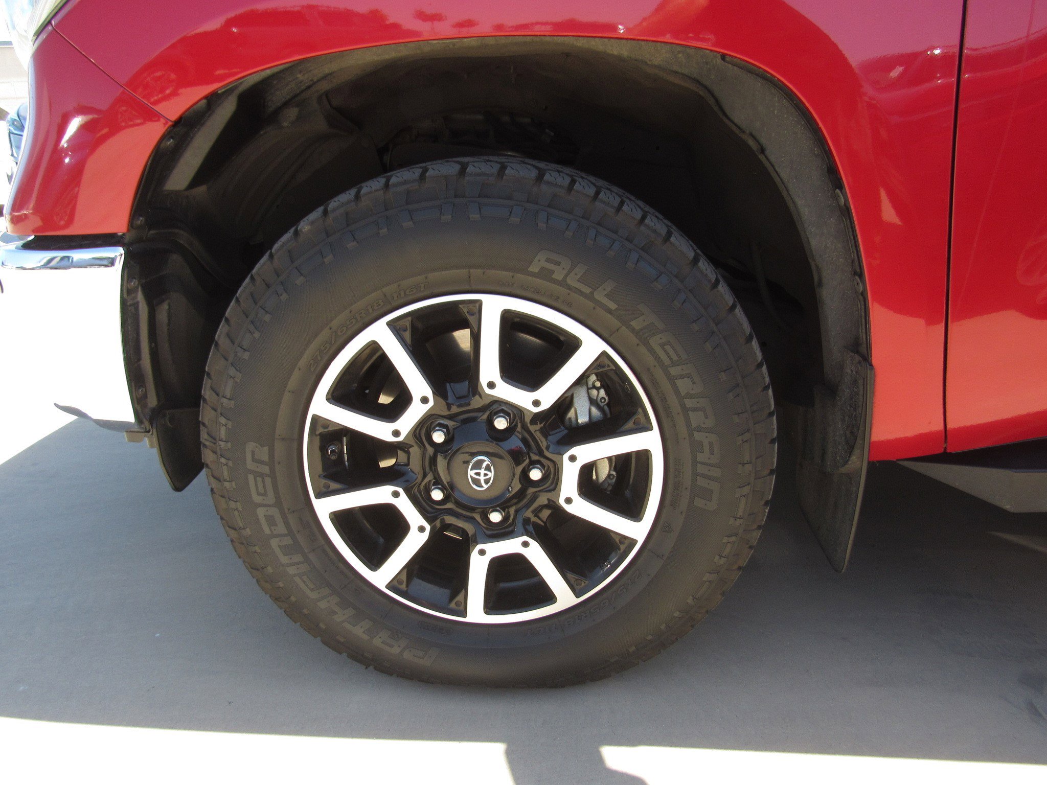 Used 2018 Toyota Tundra Limited w/ Limited Premium Package AWD/4WD image 5