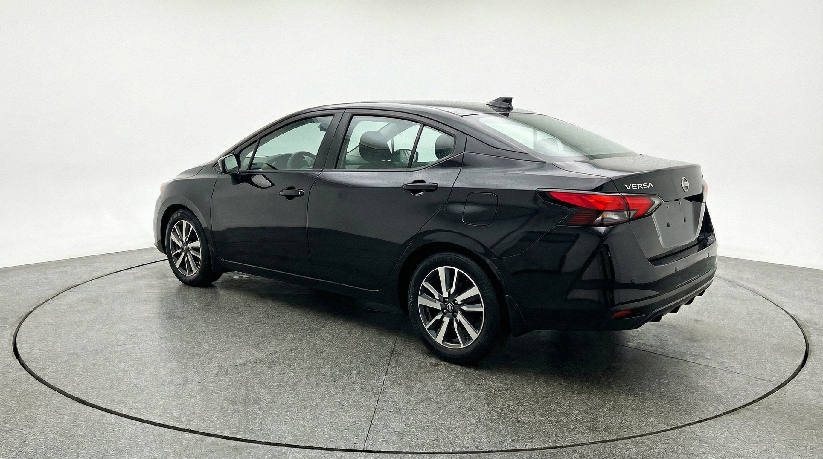 Used 2025 Nissan Versa SV FWD image 6