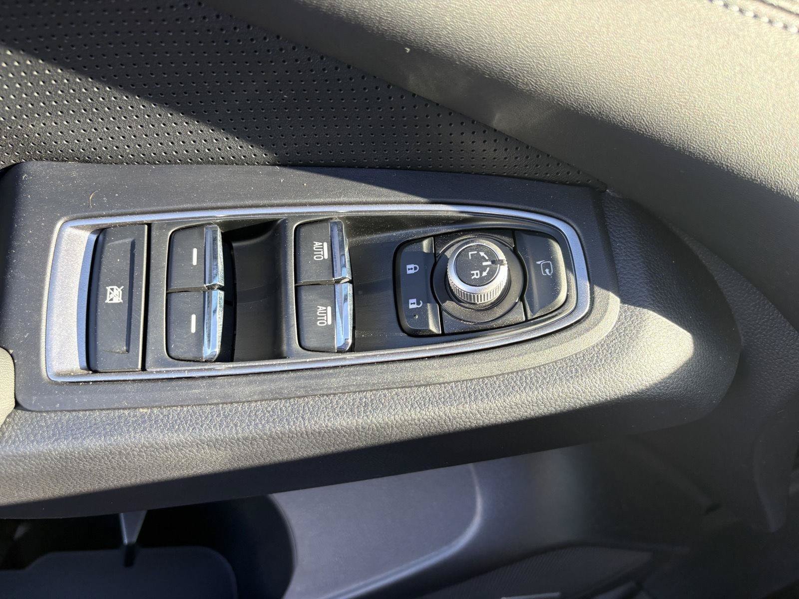 Used 2025 Subaru Ascent Limited AWD/4WD image 28