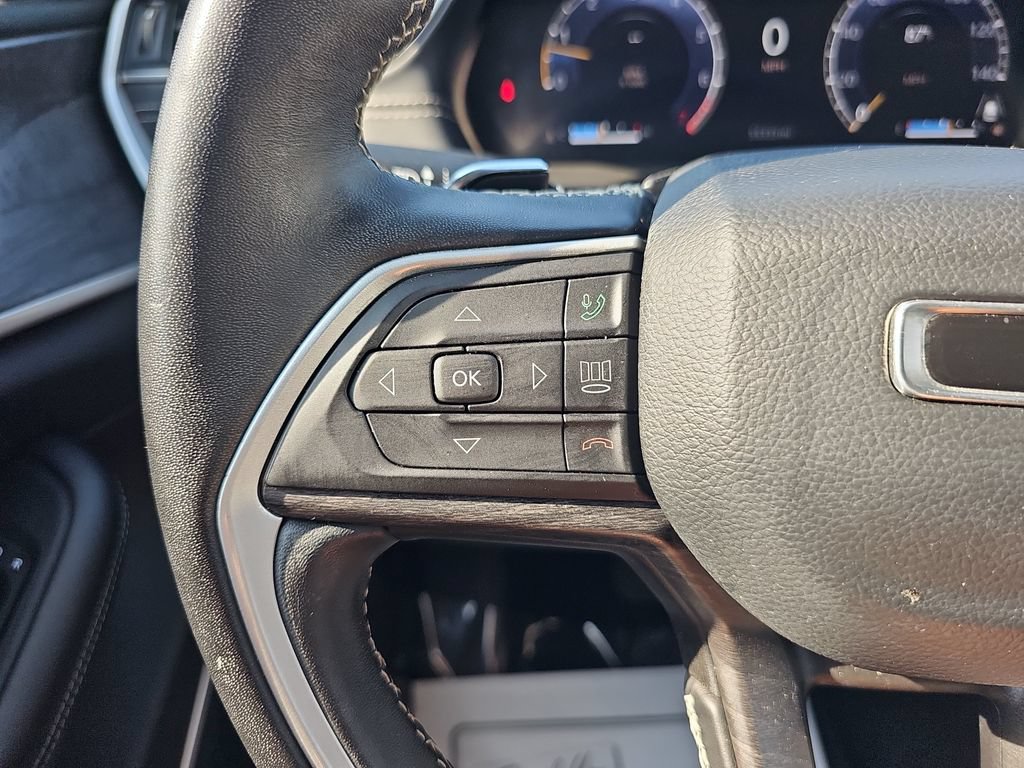 Used 2022 Jeep Grand Cherokee L Limited RWD image 17