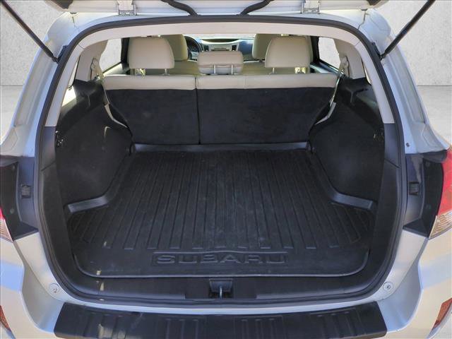 Used 2010 Subaru Outback 3.6R Limited image 5