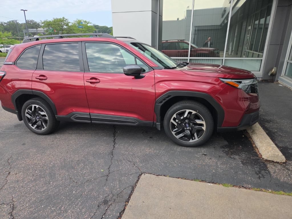 Used 2025 Subaru Forester Limited AWD/4WD image 17