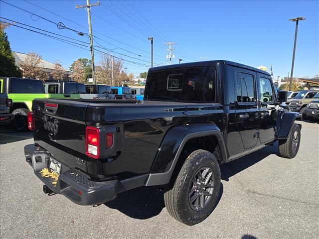 New 2026 Jeep Gladiator Sport AWD/4WD image 3