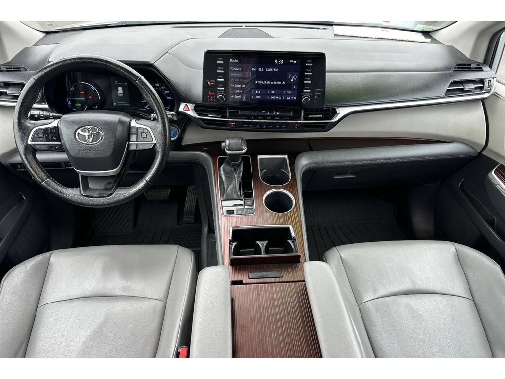 Used 2021 Toyota Sienna XLE FWD image 14