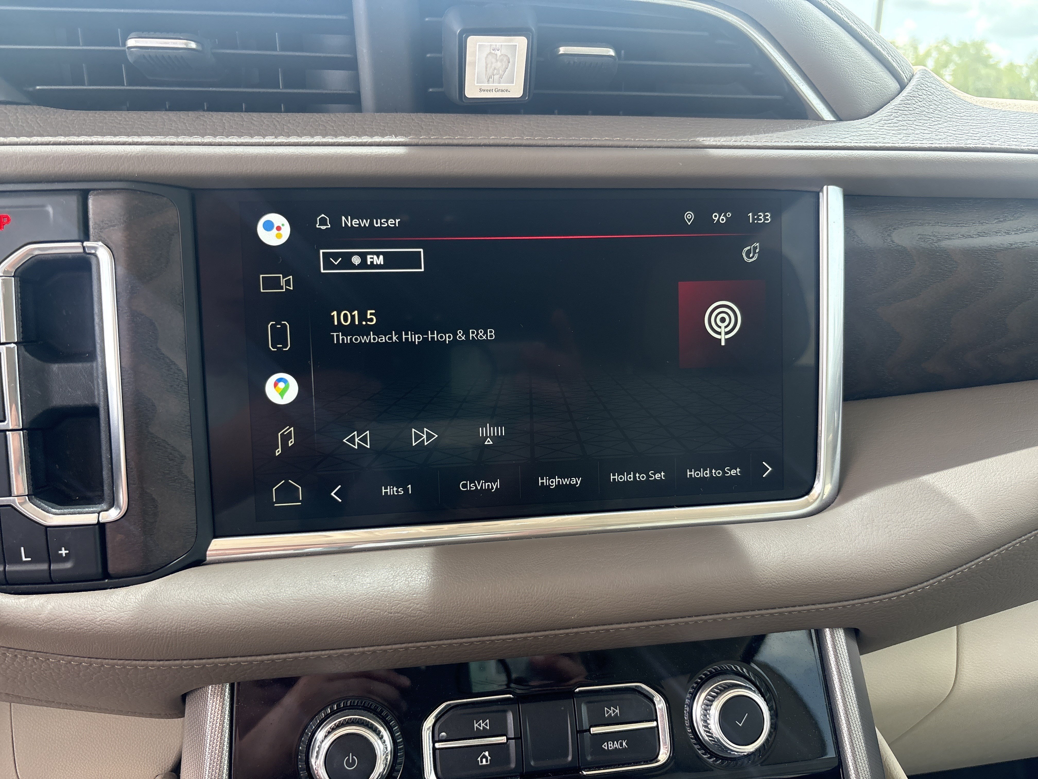 Used 2022 GMC Yukon XL Denali RWD image 14