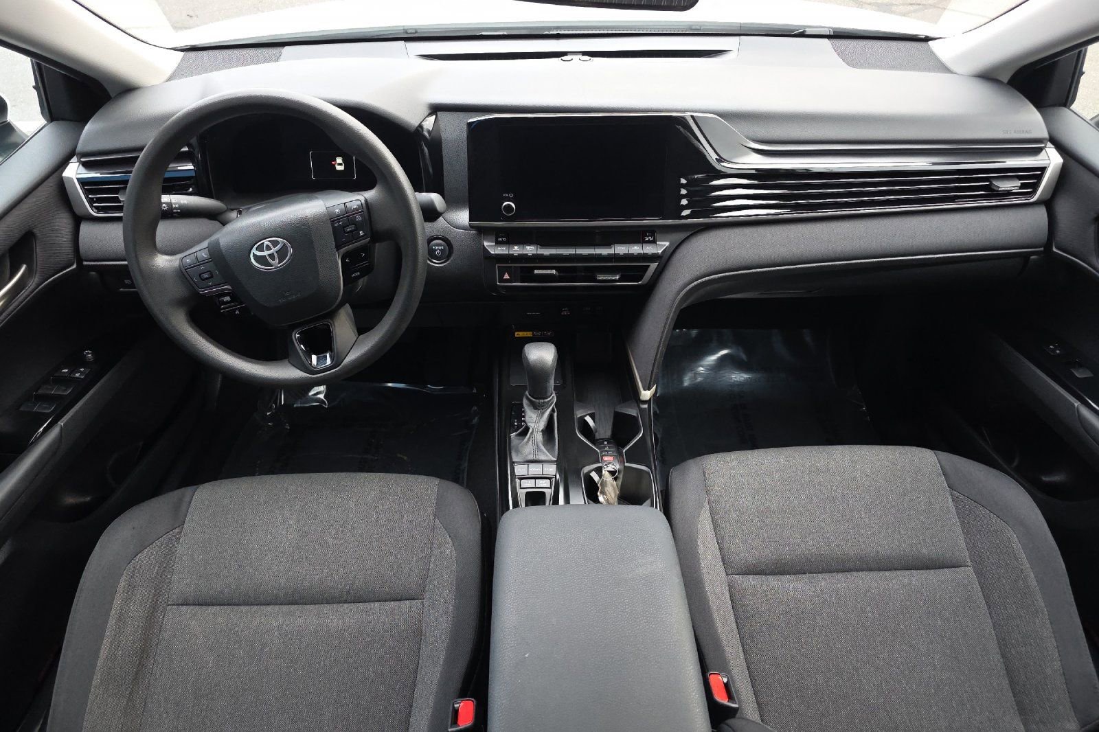 Used 2025 Toyota Camry LE FWD image 13