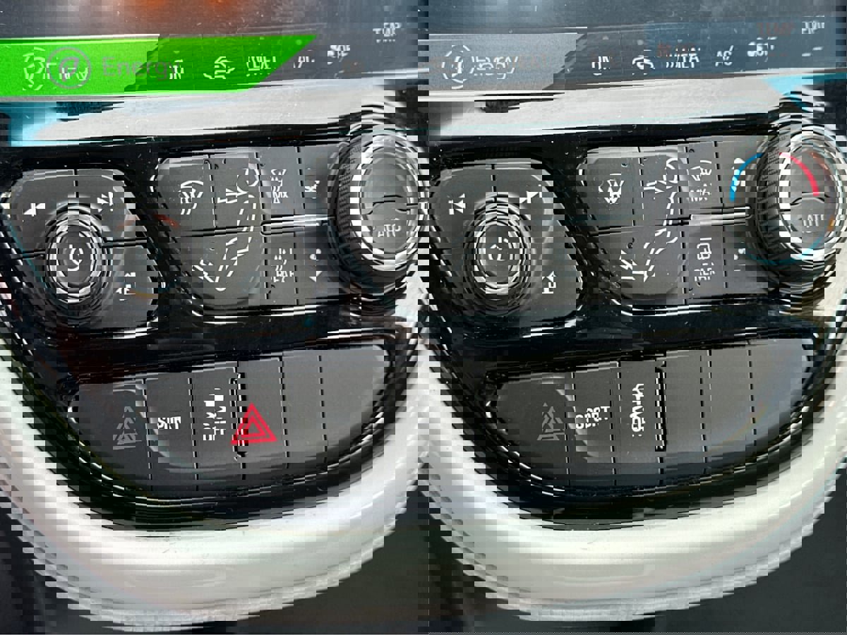 Used 2021 Chevrolet Bolt LT image 40