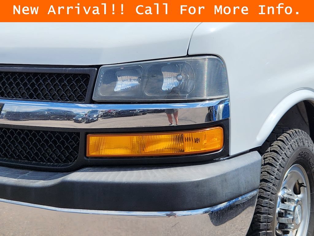 Used 2019 Chevrolet Express 3500 LT w/ LT Preferred Equipment Group RWD image 8