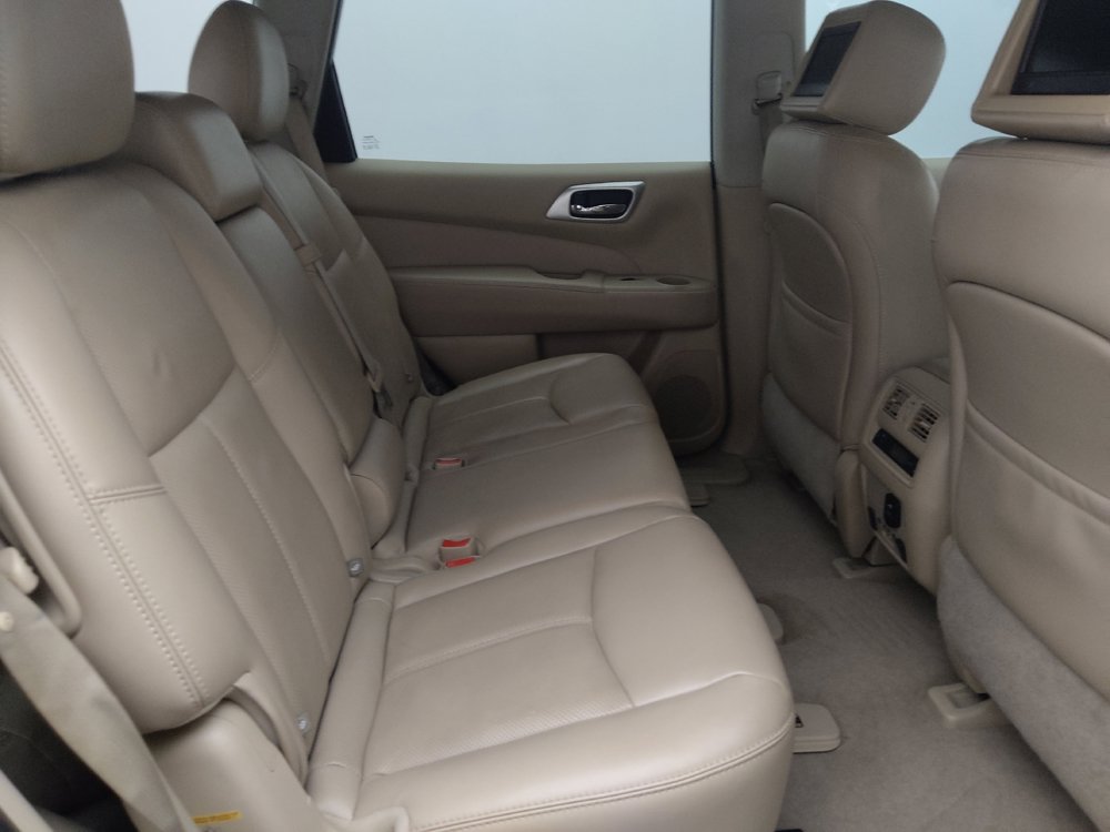 Used 2015 Nissan Pathfinder Platinum w/ Family Entertainment Package FWD image 19