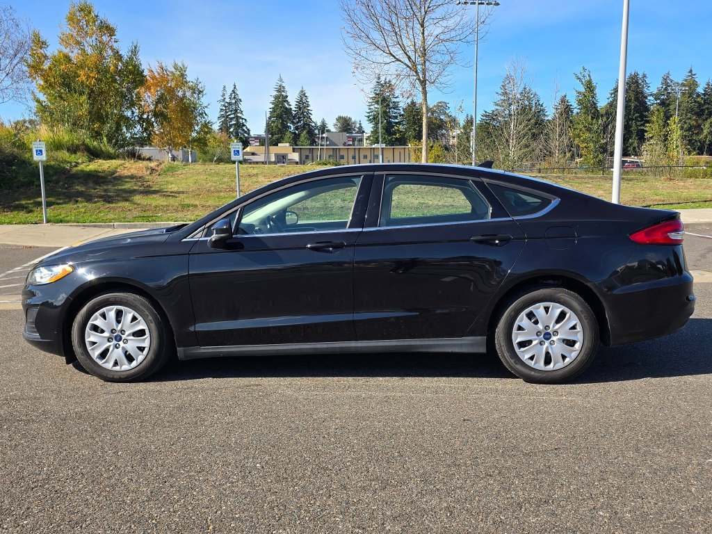 Used 2020 Ford Fusion S FWD image 2