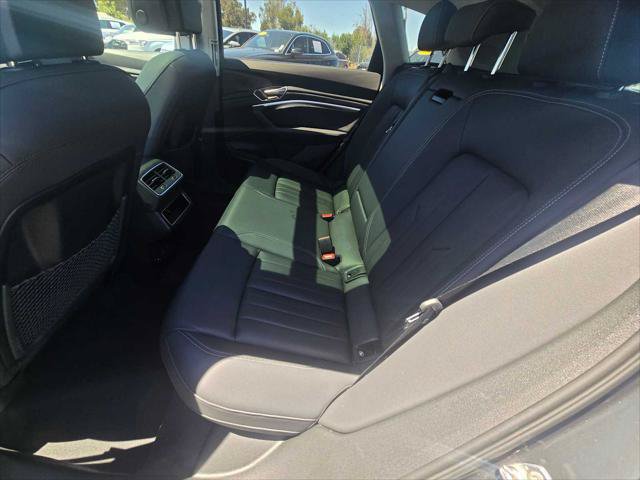 Used 2024 Audi Q8 e-tron Premium Plus AWD/4WD image 17