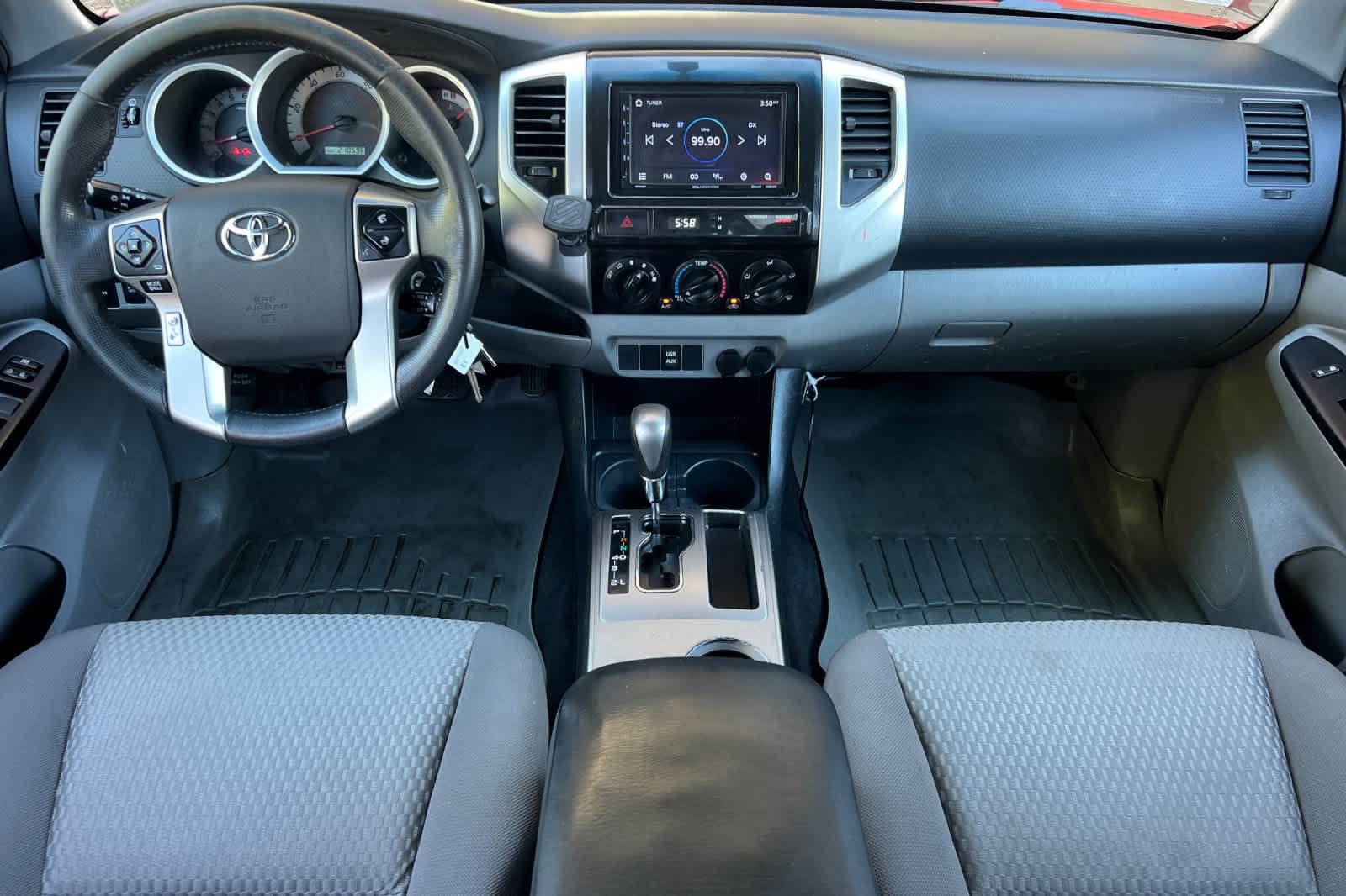 Used 2014 Toyota Tacoma PreRunner w/ SR5 Package RWD image 3
