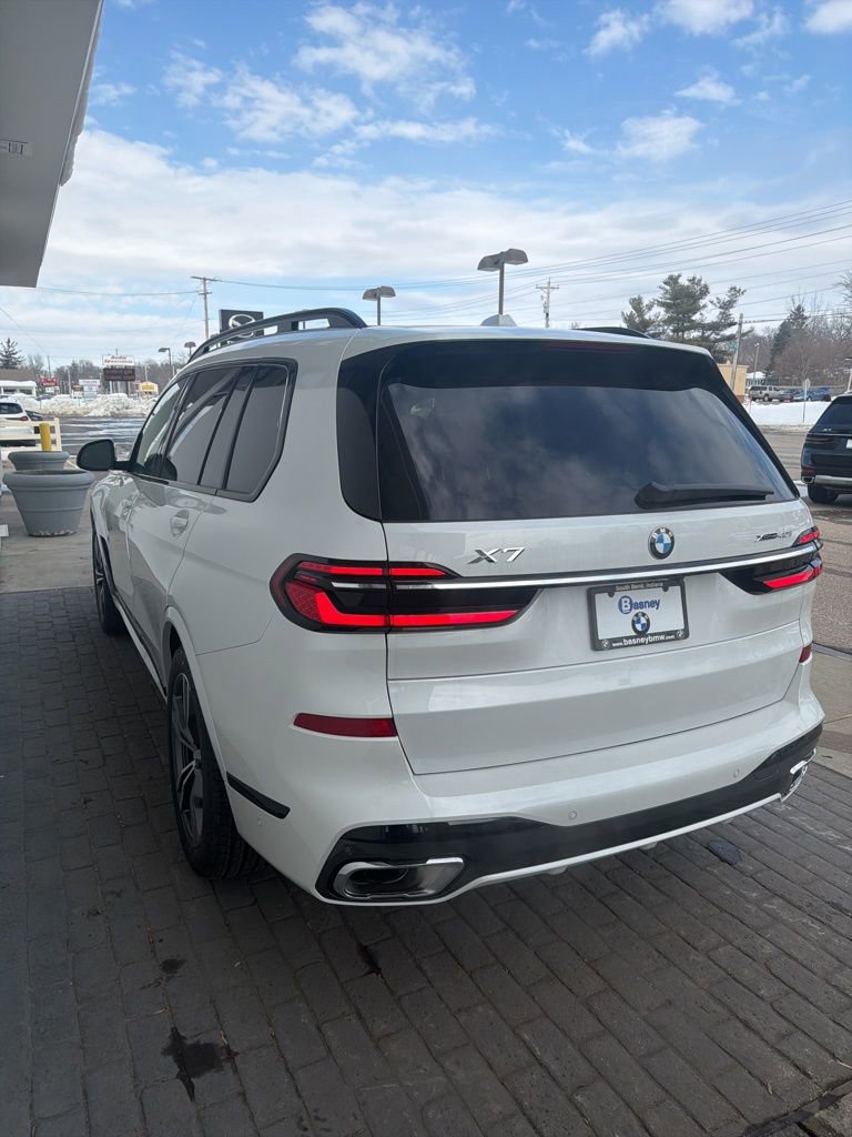 New 2026 BMW X7 xDrive40i w/ M Sport Package image 7