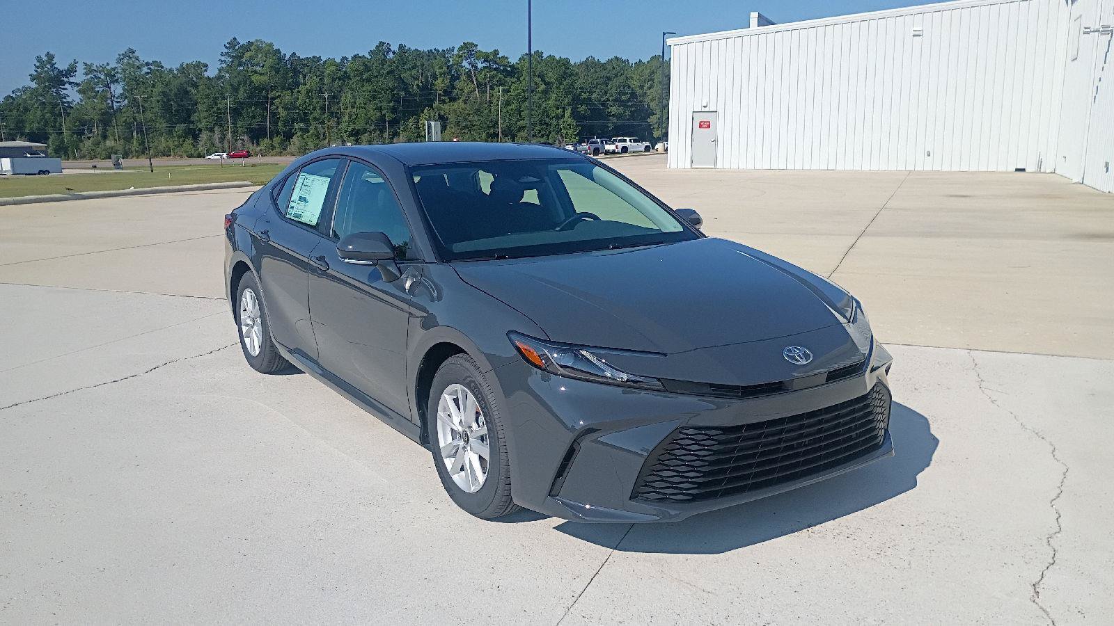 New 2026 Toyota Camry LE FWD image 1
