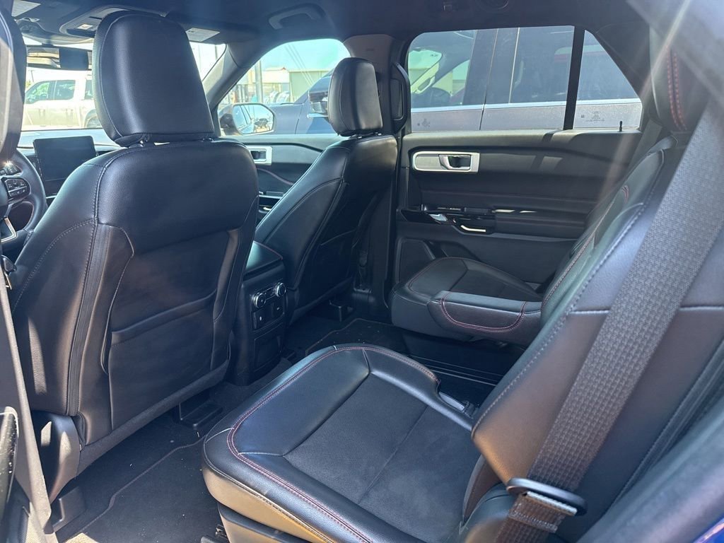 Used 2022 Ford Explorer ST-Line RWD image 6