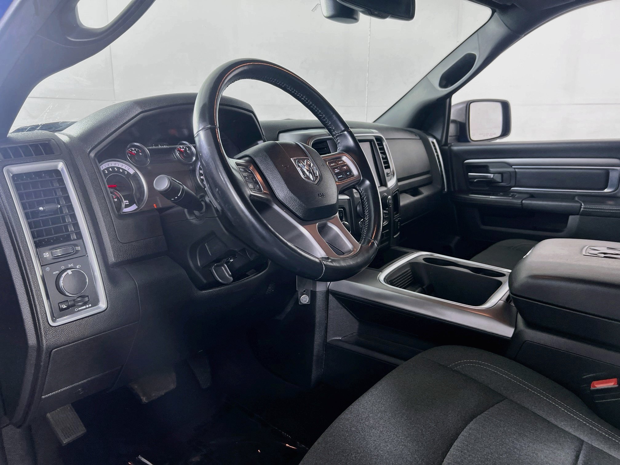Used 2021 RAM 1500 Warlock w/ Luxury Group AWD/4WD image 9