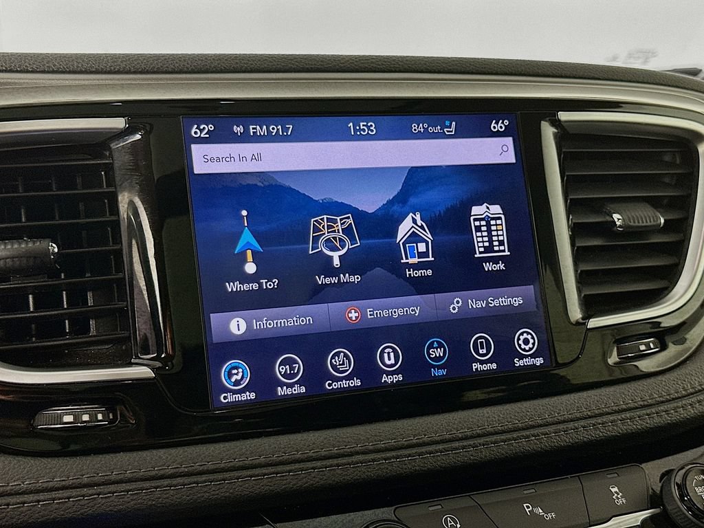 Used 2019 Chrysler Pacifica Limited FWD image 18