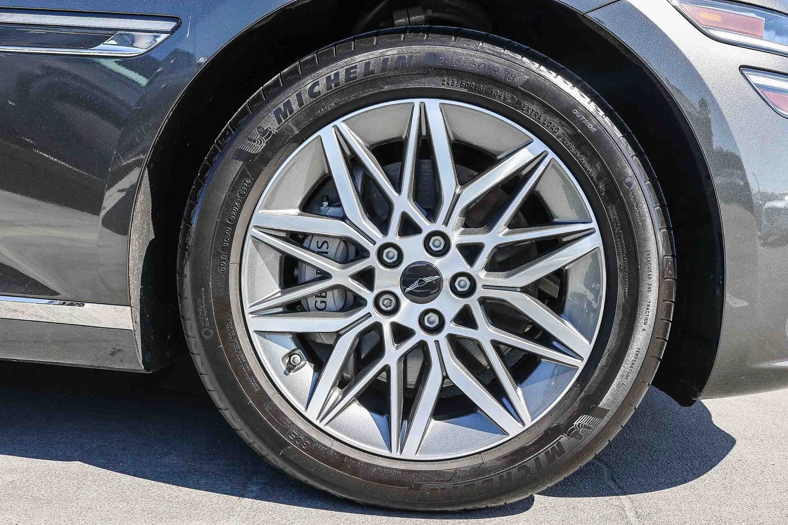 Used 2025 Genesis G80 2.5T image 8