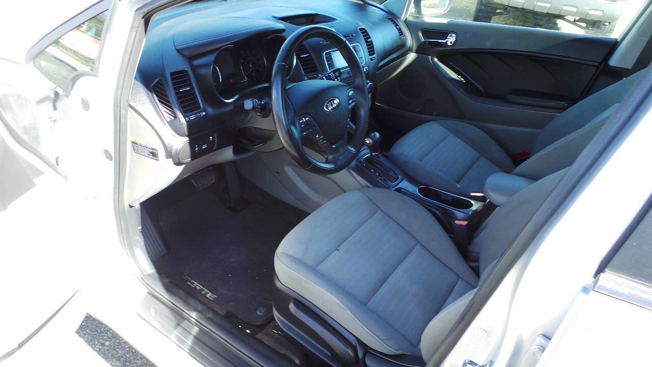 Used 2016 Kia Forte EX image 8