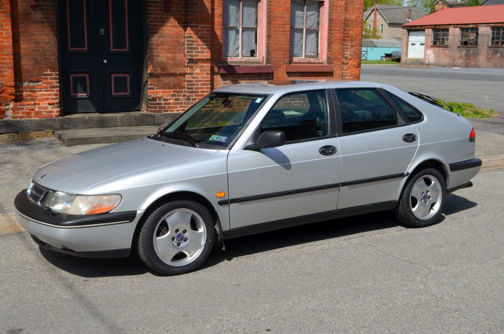 Used 1997 Saab 900 S FWD image 2