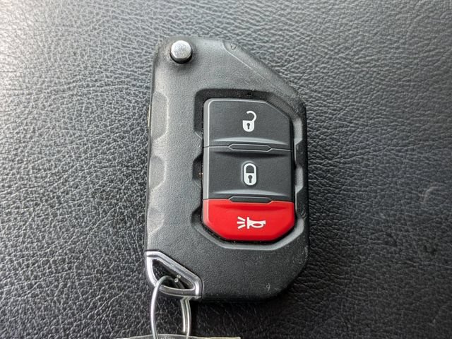 Used 2022 Jeep Wrangler Sport AWD/4WD image 30