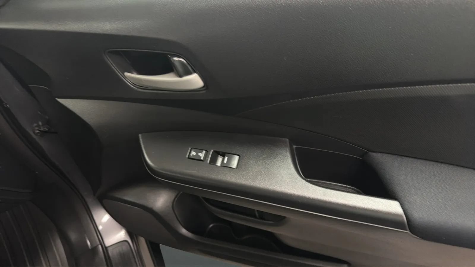 Used 2016 Honda CR-V SE image 18