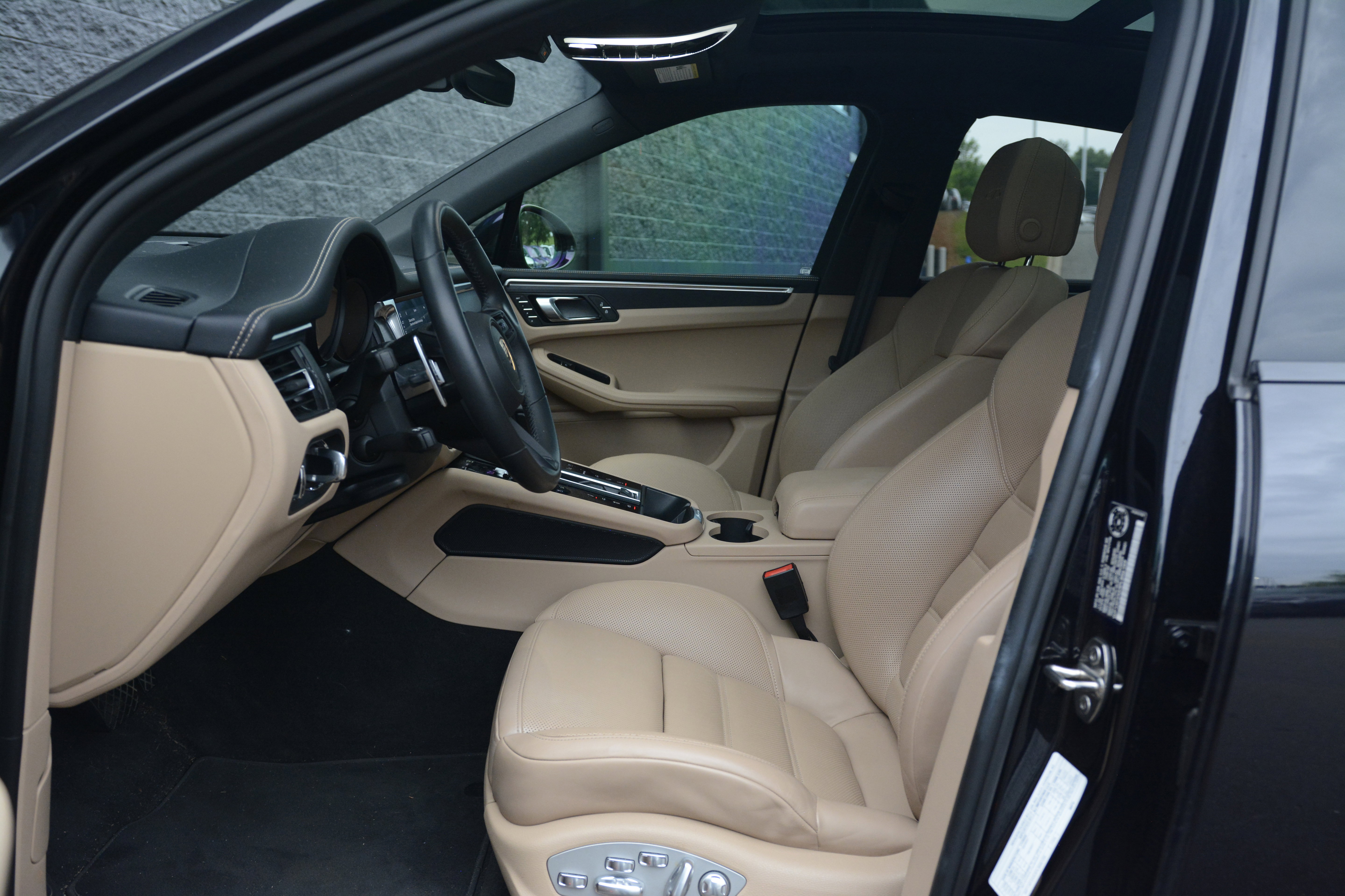 Certified 2023 Porsche Macan GTS AWD/4WD image 15