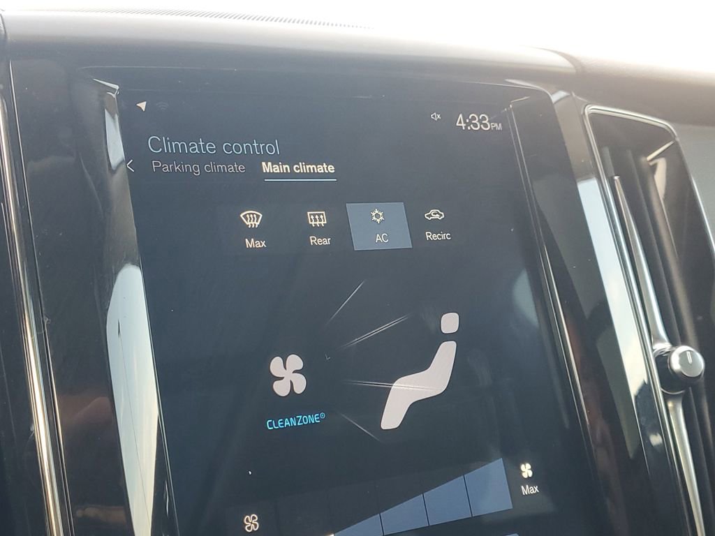 Used 2020 Volvo XC60 T5 Momentum w/ Protection Package Premier image 27