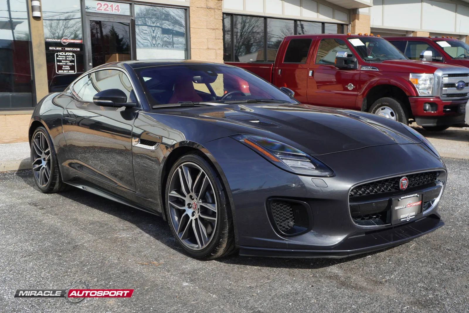 Used 2018 Jaguar F-TYPE R-Dynamic AWD/4WD image 9